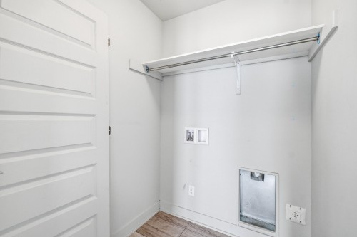 Salle de lavage - 1893 Rue Louis-Philippe-Hébert, Chambly, QC - Indoor