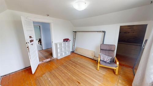 305 4Th Avenue, Cranbrook, BC - Indoor Photo Showing Other Room