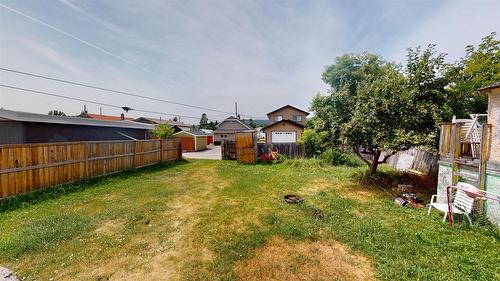 305 4Th Avenue, Cranbrook, BC - Outdoor