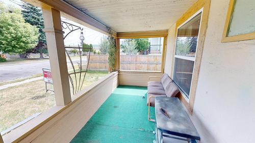 305 4Th Avenue, Cranbrook, BC - Outdoor With Exterior