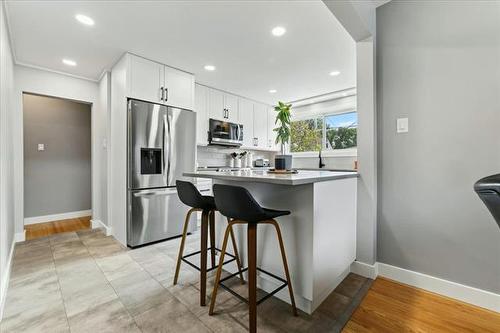 622 Greene Ave, Winnipeg, MB - Indoor Photo Showing Kitchen With Upgraded Kitchen