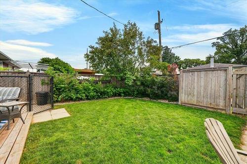 622 Greene Ave, Winnipeg, MB - Outdoor With Backyard