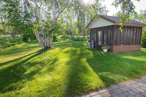 14 Lansdowne Ave, Pinawa, MB - Outdoor