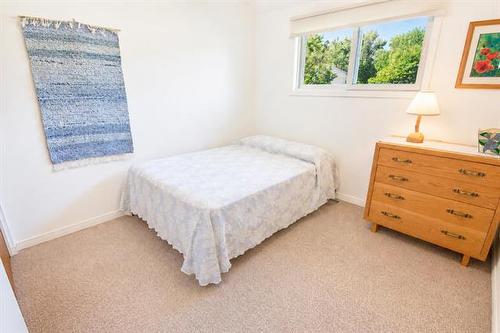 14 Lansdowne Ave, Pinawa, MB - Indoor Photo Showing Bedroom