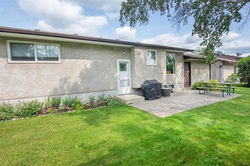 14 Lansdowne Ave, Pinawa, MB - Outdoor
