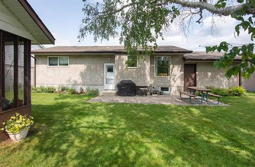 14 Lansdowne Ave, Pinawa, MB - Outdoor
