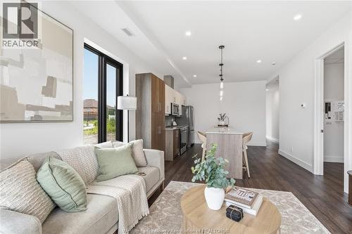 595 Lily Mac Unit# 103, Windsor, ON - Indoor Photo Showing Living Room