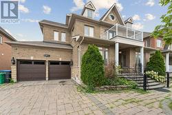 8 REDWILLOW ROAD  Brampton, ON L6P 2A3