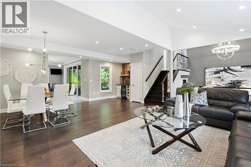 332 Woodworth Drive W, Ancaster, ON - Indoor Photo Showing Living Room