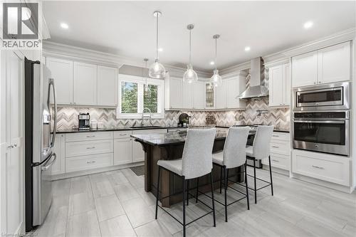 332 Woodworth Drive W, Ancaster, ON - Indoor Photo Showing Kitchen With Upgraded Kitchen