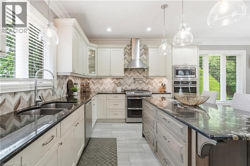 332 Woodworth Drive W, Ancaster, ON - Indoor Photo Showing Kitchen With Double Sink With Upgraded Kitchen
