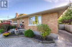 135 BYRON AVENUE Kitchener, ON N2C 1Z7