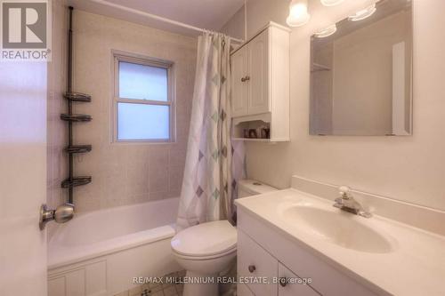 135 Byron Avenue, Kitchener, ON - Indoor Photo Showing Bathroom