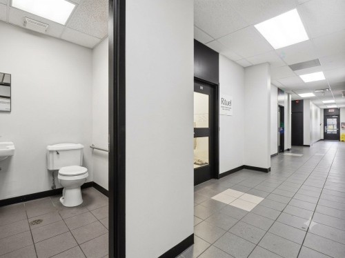 Passageway - 106-19 Rue Blainville O., Sainte-Thérèse, QC - Indoor Photo Showing Bathroom