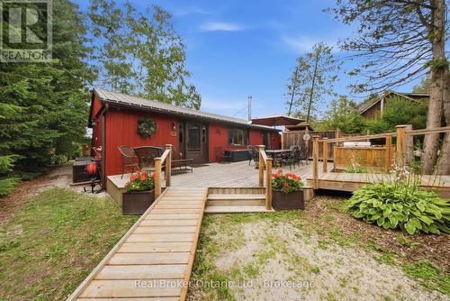 111 WILSON DRIVE  Georgian Bluffs, ON N0H 2T0