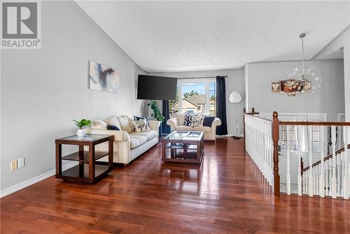 3101 River Road, Val Caron, ON - Indoor Photo Showing Living Room