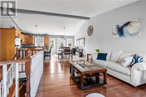 3101 River Road, Val Caron, ON - Indoor Photo Showing Living Room