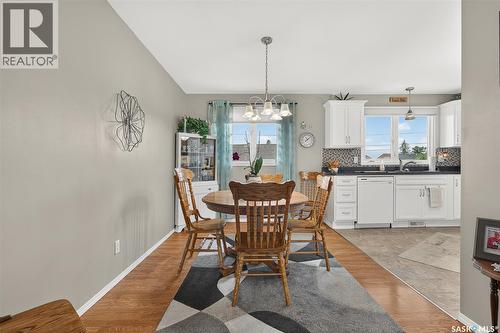 1331 Athabasca Street W, Moose Jaw, SK - Indoor Photo Showing Dining Room