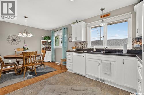 1331 Athabasca Street W, Moose Jaw, SK - Indoor