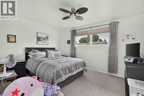 1331 Athabasca Street W, Moose Jaw, SK - Indoor Photo Showing Bedroom