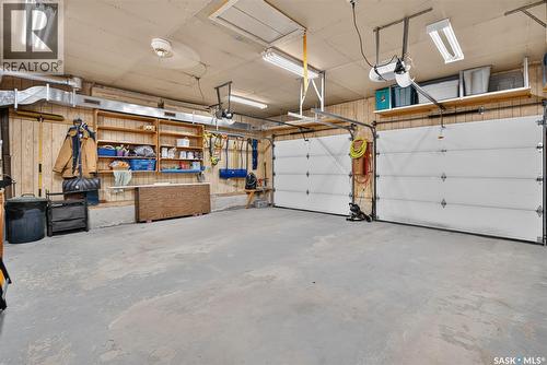 1331 Athabasca Street W, Moose Jaw, SK - Indoor Photo Showing Garage