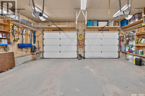 1331 Athabasca Street W, Moose Jaw, SK - Indoor Photo Showing Garage