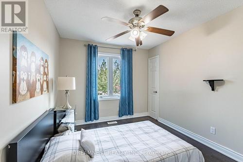 5959 Ladyburn Crescent, Mississauga, ON - Indoor Photo Showing Bedroom