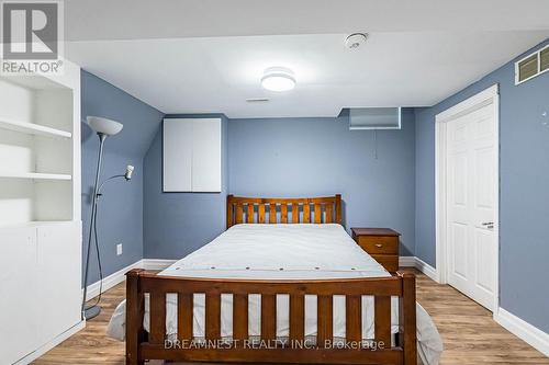 5959 Ladyburn Crescent, Mississauga, ON - Indoor Photo Showing Bedroom