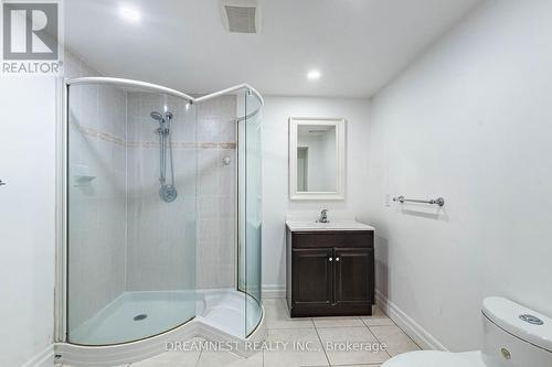 5959 Ladyburn Crescent, Mississauga, ON - Indoor Photo Showing Bathroom