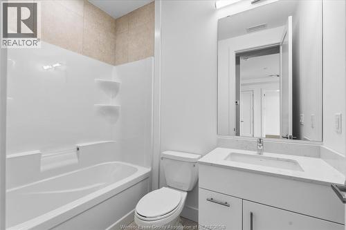 595 Lily Mac Unit# 212, Windsor, ON - Indoor Photo Showing Bathroom
