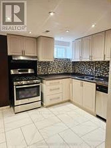 39 Atherton Avenue, Ajax, ON - Indoor Photo Showing Kitchen With Double Sink
