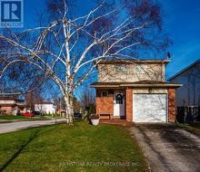 104 HICKLING TRAIL Barrie, ON L4M 5T4