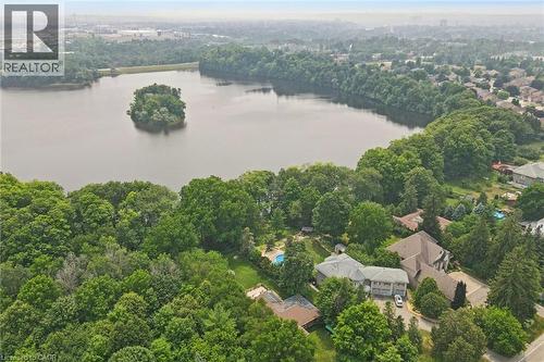 Expansive lakefront property with mature tree surroundings - 410 Avenue Road, Cambridge, ON - Outdoor With View