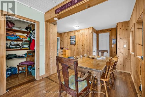 Cozy family retreat - 730 Mervin Line, Cavan Monaghan (Cavan-Monaghan), ON - Indoor Photo Showing Dining Room