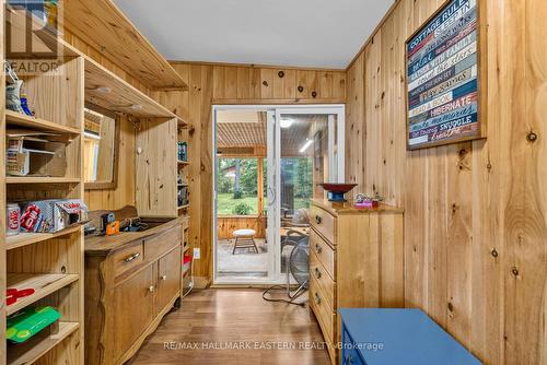 Let's head out to the screened in porch - 730 Mervin Line, Cavan Monaghan (Cavan-Monaghan), ON - Indoor