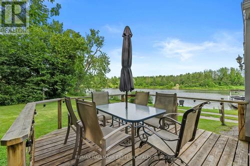 Room to entertain - 730 Mervin Line, Cavan Monaghan (Cavan-Monaghan), ON - Outdoor With Deck Patio Veranda