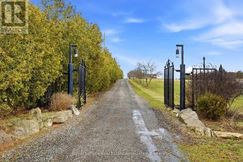 1137 Ridge Road, Hamilton, ON 