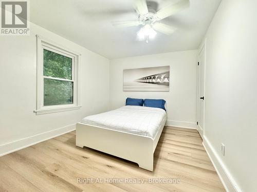216 Hatt Street, Hamilton (Dundas), ON - Indoor Photo Showing Bedroom