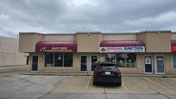 #26 4004 97 Street  Edmonton, AB T6E 6N2
