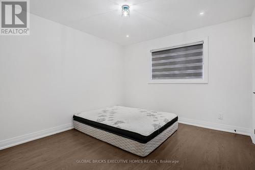 99 Benjamin Drive, Vaughan, ON - Indoor Photo Showing Bedroom