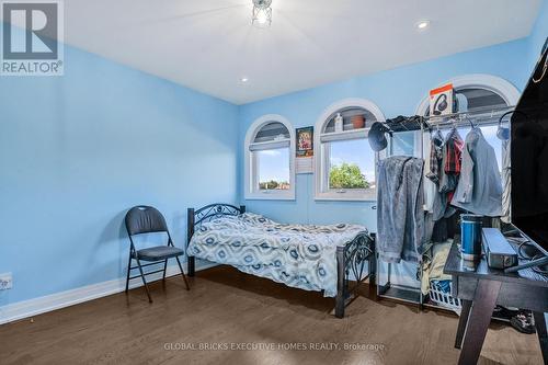 99 Benjamin Drive, Vaughan, ON - Indoor Photo Showing Bedroom