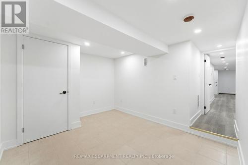 968 Main Street E, Hamilton, ON - Indoor Photo Showing Other Room