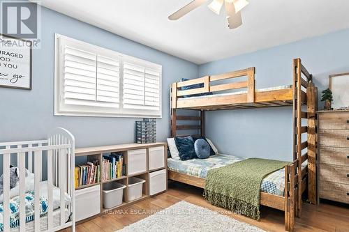 9793 Dickenson Road W, Hamilton, ON - Indoor Photo Showing Bedroom