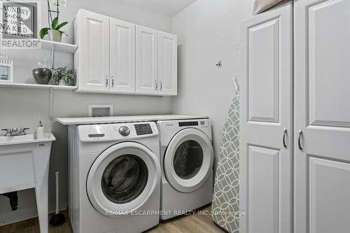 9793 Dickenson Road W, Hamilton, ON - Indoor Photo Showing Laundry Room