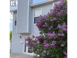 201 Hollyburn Drive Kamloops, BC V2E 1Y9