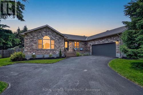 1550 STANLEYFIELD CRESCENT  Ottawa, ON K4P 1M7