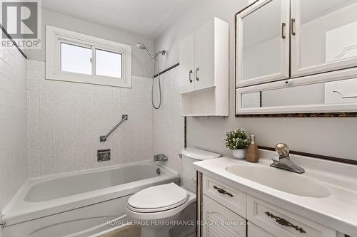 2179 Erinbrook Crescent, Ottawa, ON - Indoor Photo Showing Bathroom