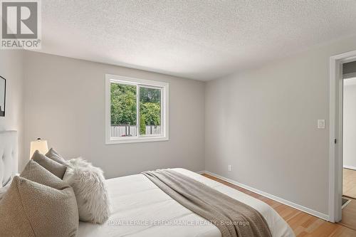 2179 Erinbrook Crescent, Ottawa, ON - Indoor Photo Showing Bedroom