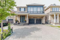 12 PEPPERMINT CLOSE  Brampton, ON L6P 3C6