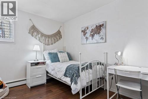 9793 Dickenson Road W, Hamilton, ON - Indoor Photo Showing Bedroom
